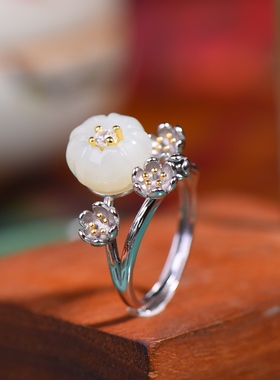 S女款繁花繁花款925银镶和田玉花苞戒指活口