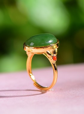 S925银镶嵌和田玉碧玉蛋面配南红戒指