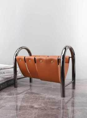 现代简约吊带柳钉皮革金属摆件