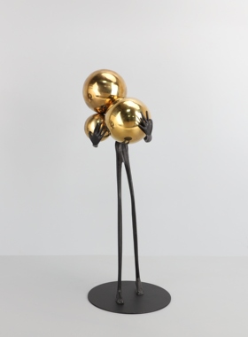 欧式轻奢金属抱球人摆件客厅电视柜酒柜样板房售楼处软装饰品摆设