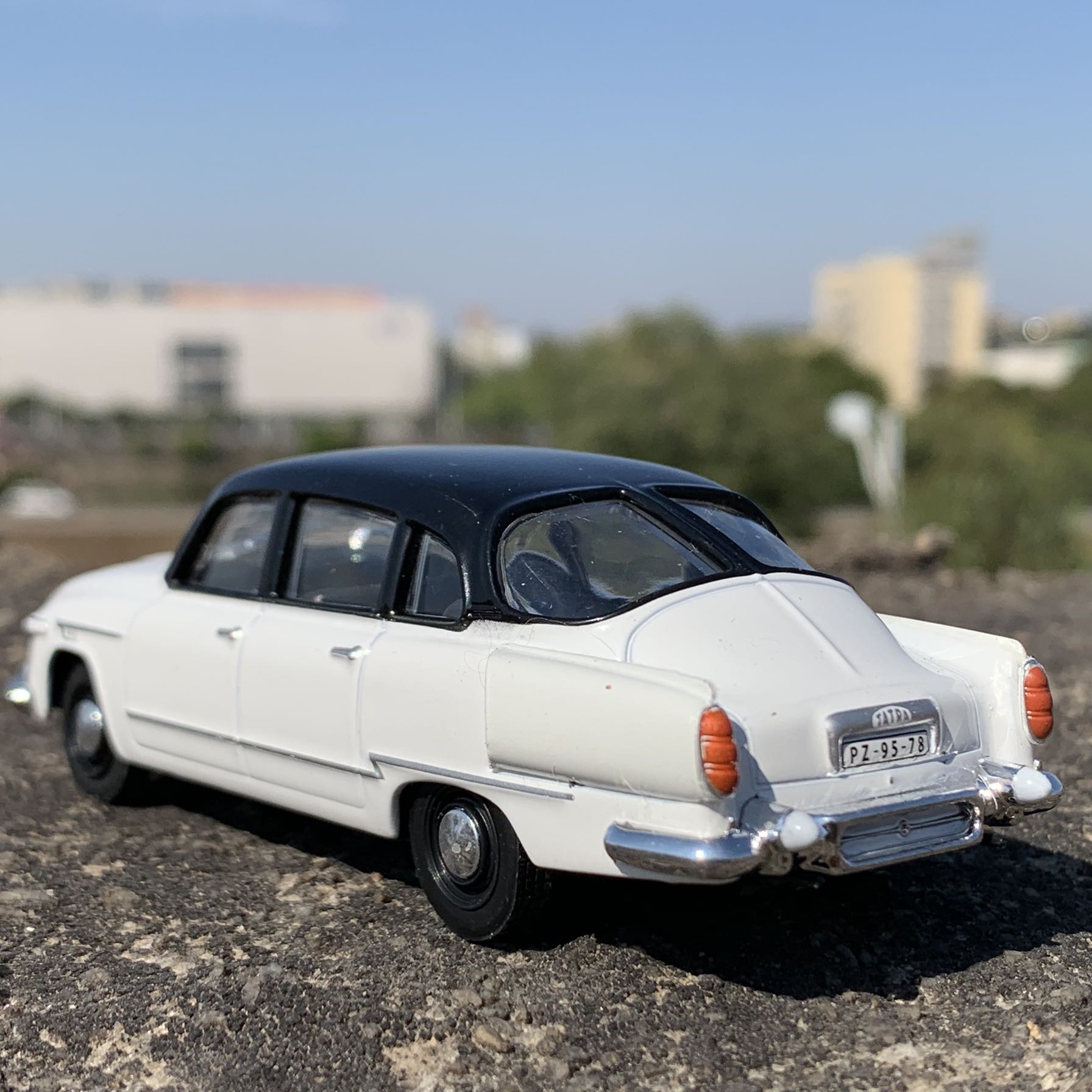 掌柜推荐！前苏联 1:43TATRA 603太拖拉 合金老爷车长12cm - 图3