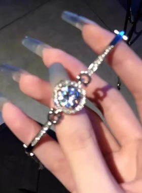 ins辣妹镶钻小太阳手链