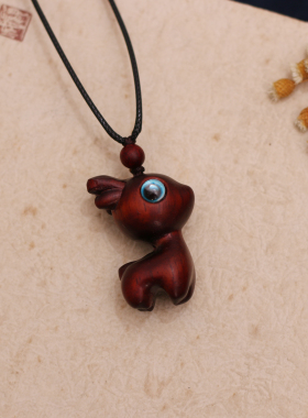 檀木小鹿一路平安项链吊坠