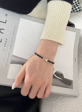 定制2025新款欧美钛钢高版本不掉色窄版珐琅时尚手镯女简约手环