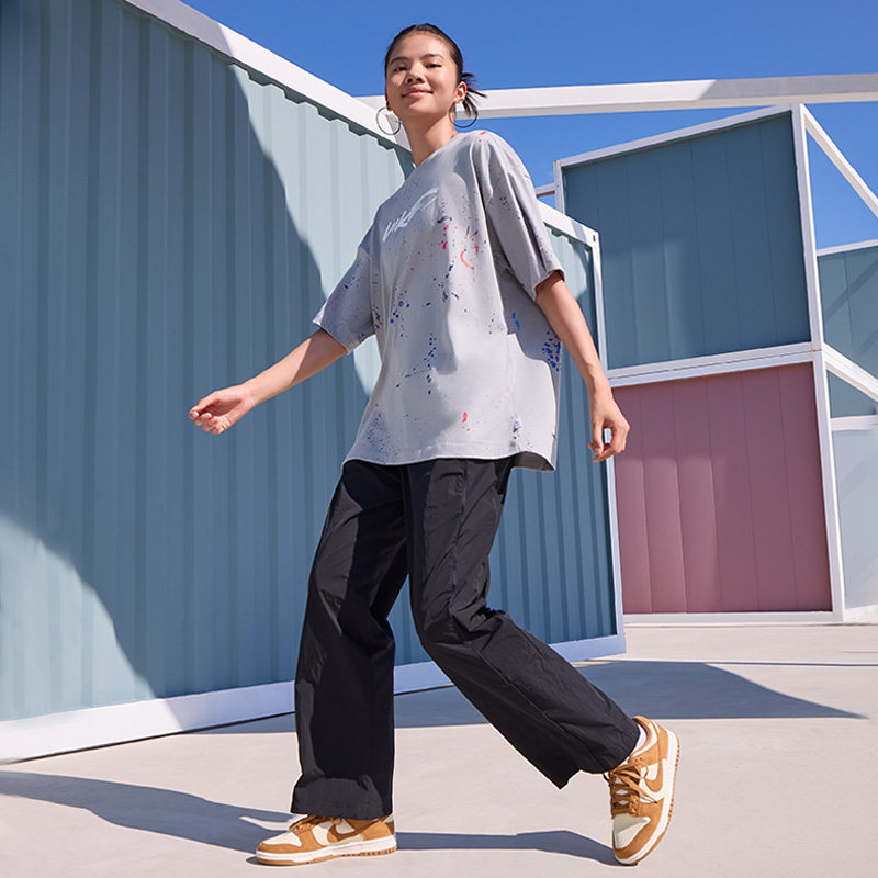 Nike耐克官方DUNK LOW女子运动鞋冬季板鞋胶底低帮复古轻便HJ7673