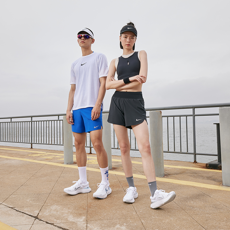 Nike耐克官方女子速干跑步短裤夏季运动裤梭织开衩透气网眼CZ9569 - 图1