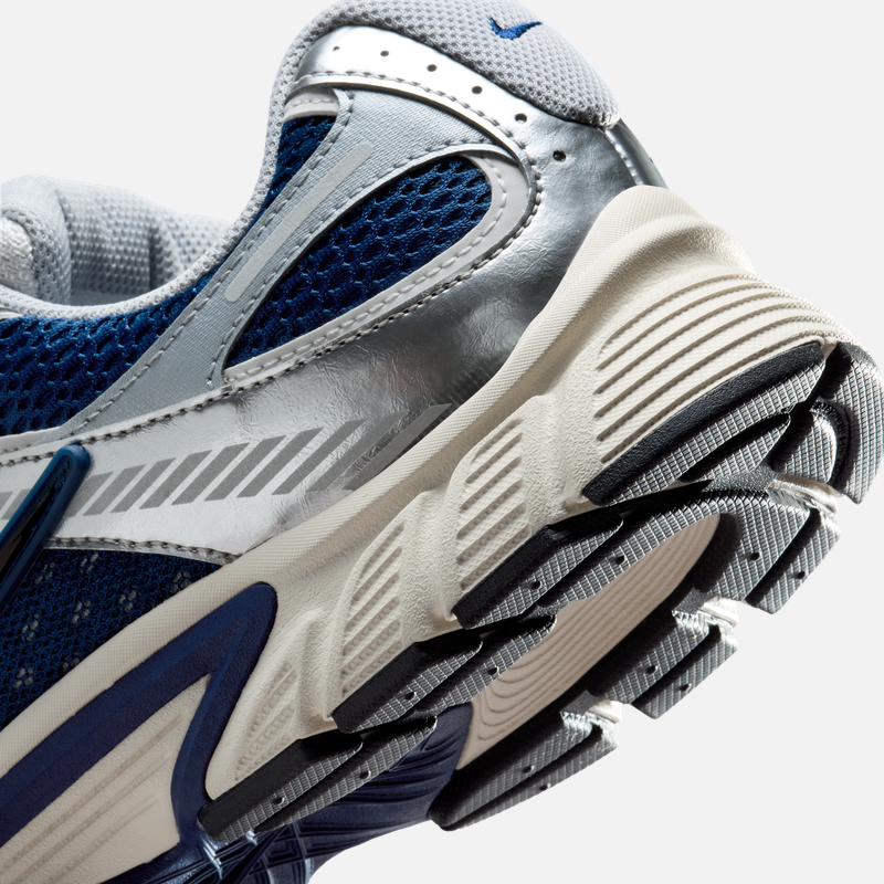 耐克男子轻便透气运动鞋春季复古跑鞋风抓地NIKE V5 RNR HJ5228,淘宝优惠券,粉丝福利购,淘宝优惠卷