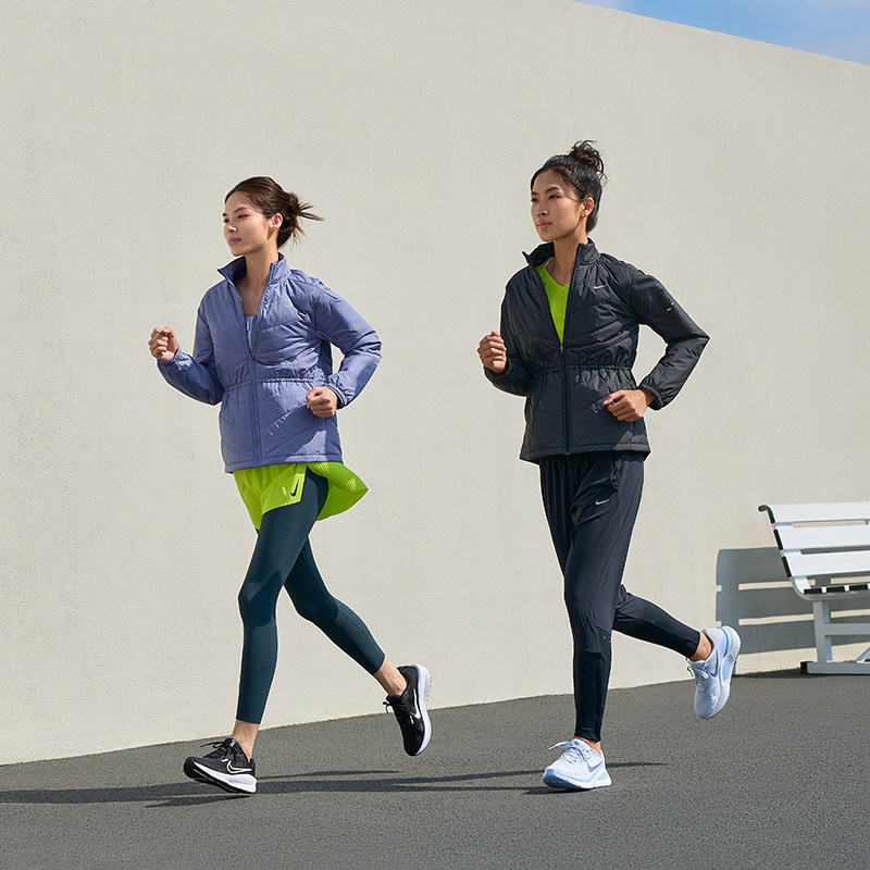 耐克女子保暖跑步夹克冬季新款外套NIKE SWIFT THERMA-FIT HV2745,淘宝优惠券,粉丝福利购,淘宝优惠卷