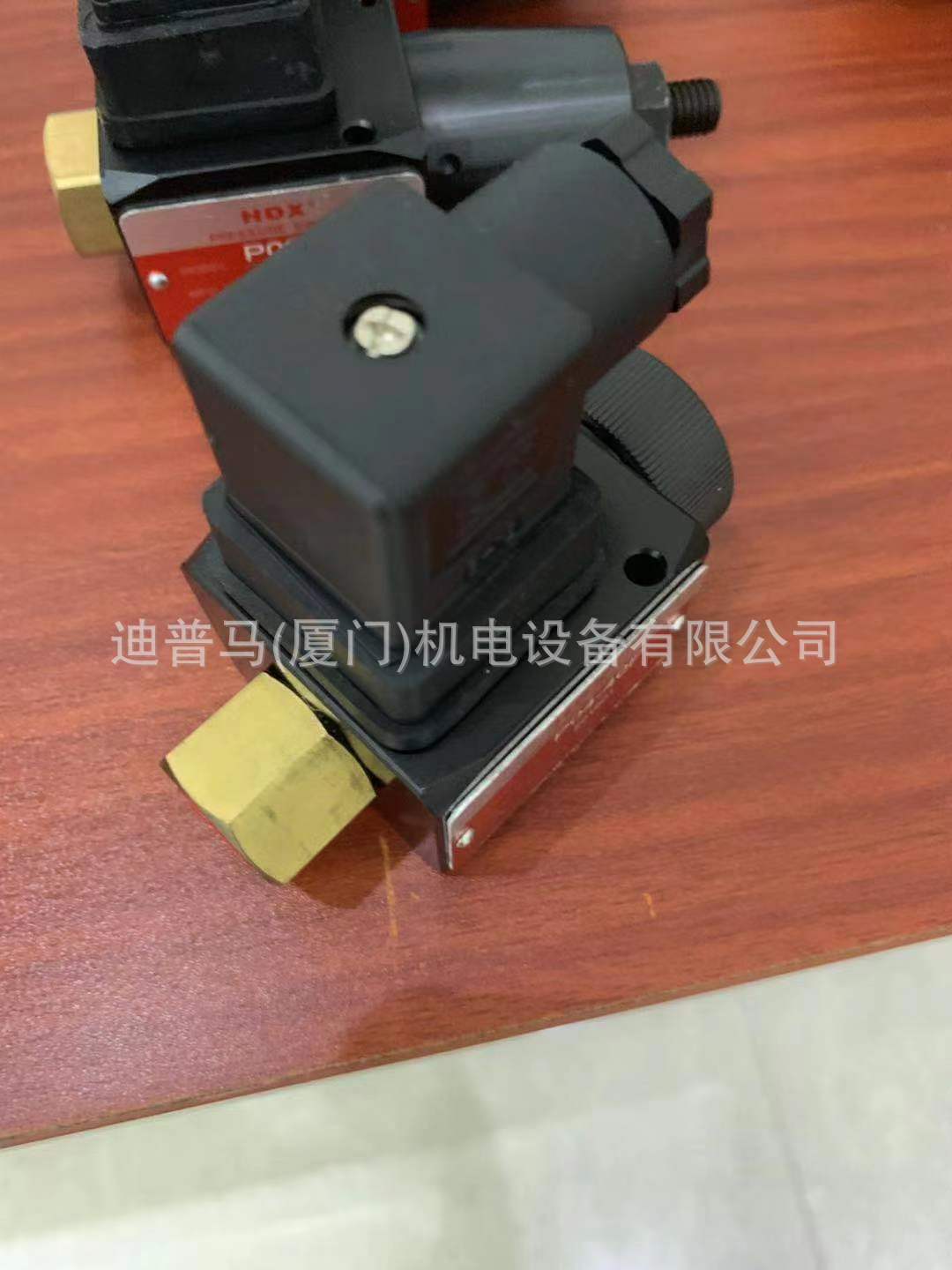 台湾JUNCHUNG骏全兴压力传感器JC-P5-150-10V-3-D/L 70 2 1 2 - 图2