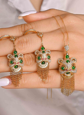 醒狮祖母绿项链开口戒指流苏耳环