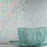 Стеклянный бассейн, белая современная мозаика