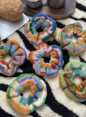 得闲手工钩织彩虹色大肠发圈成品