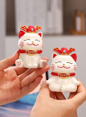 招财猫摆件创意可爱桌面装饰办公室工位礼物励志小猫送同事礼品新
