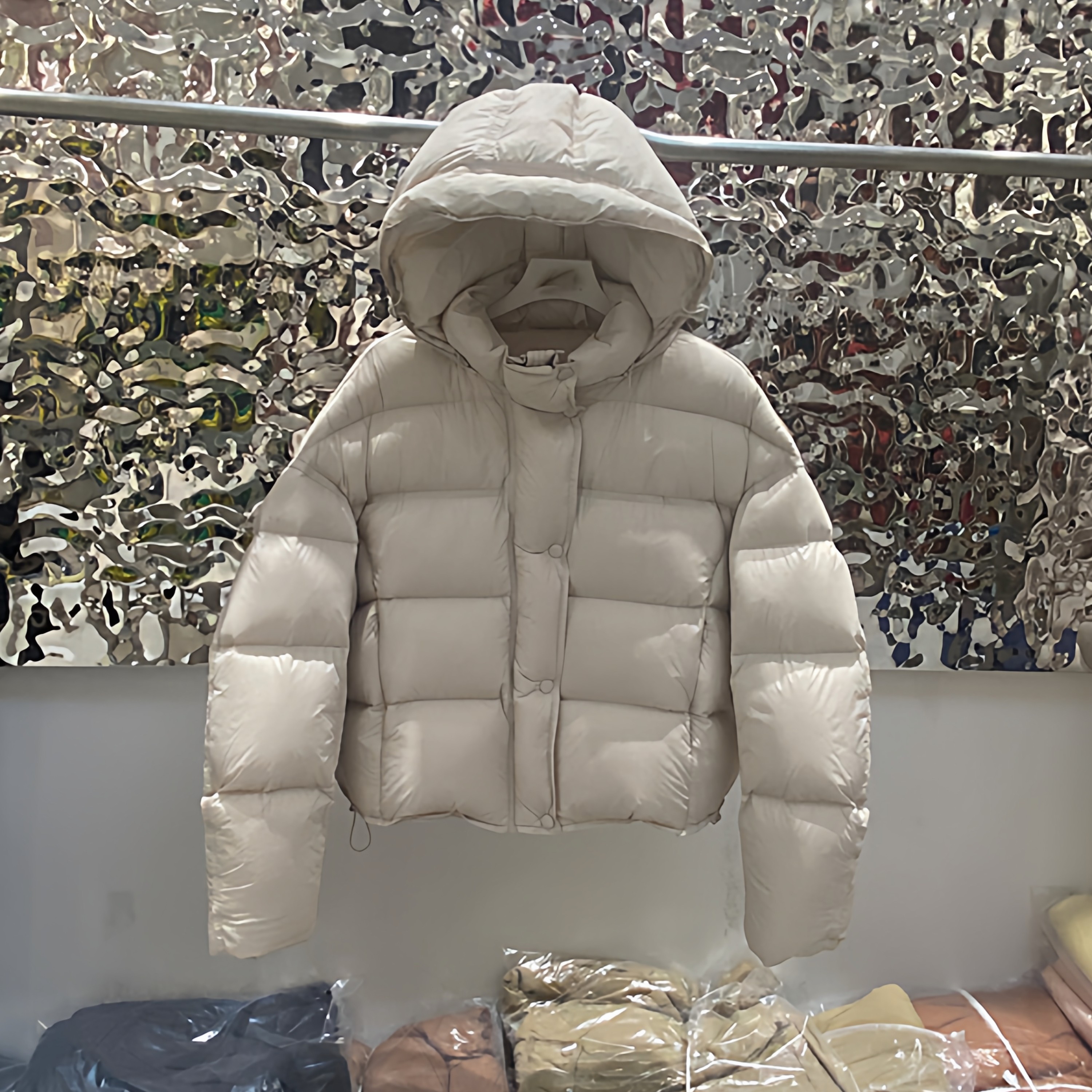 2025新款加厚90白鸭绒龟背羽绒服女云朵泡芙短款帽子脱卸韩版宽松