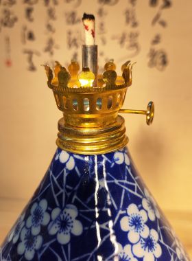 创意酥油灯煤油灯酒瓶改造油灯青花酥油灯摆件装饰品