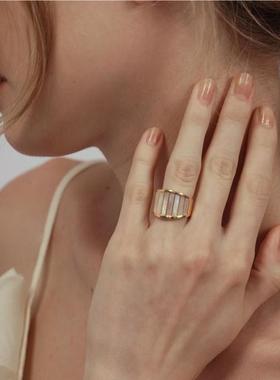 高级精致法式复古白贝母条纹戒指