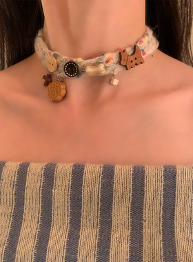 HEY TAO纽扣可爱小狗毛绒choker项圈秋冬2024新款颈链项链女配饰