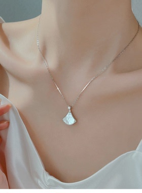 轻奢高级感项链锁骨链2025新款潮