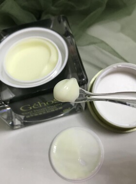 修护亮肤蜗牛原液生机精华霜