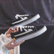 ດຶງເກີບຜ້າໃບຄູ່ກັບເກີບ sneakers ປົກກະຕິ