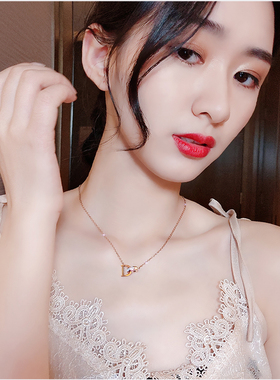 字母双环高级感吊坠配饰品毛衣链