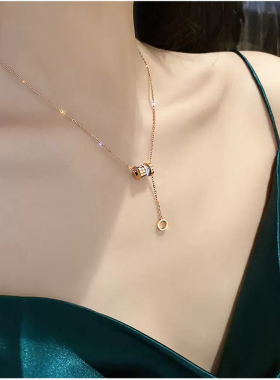 小蛮腰流苏项链女高级感轻奢锁骨链短款小众毛衣链配饰品简约百搭