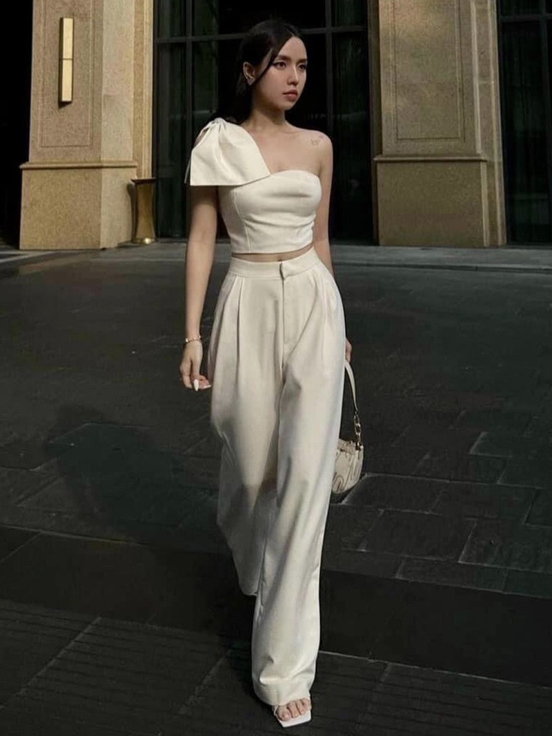 2024夏季新款时尚气质名媛风性感露肩上衣高腰阔腿裤两件套装女,淘宝优惠券,粉丝福利购,淘宝优惠卷