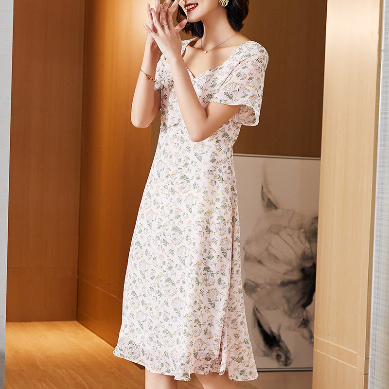 伊自尚胖妹妹大码女装新款雪纺裙子 伊自尚服饰大码女装