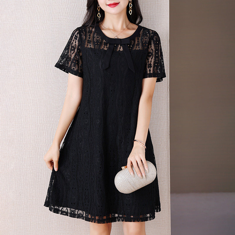  伊自尚服饰连衣裙