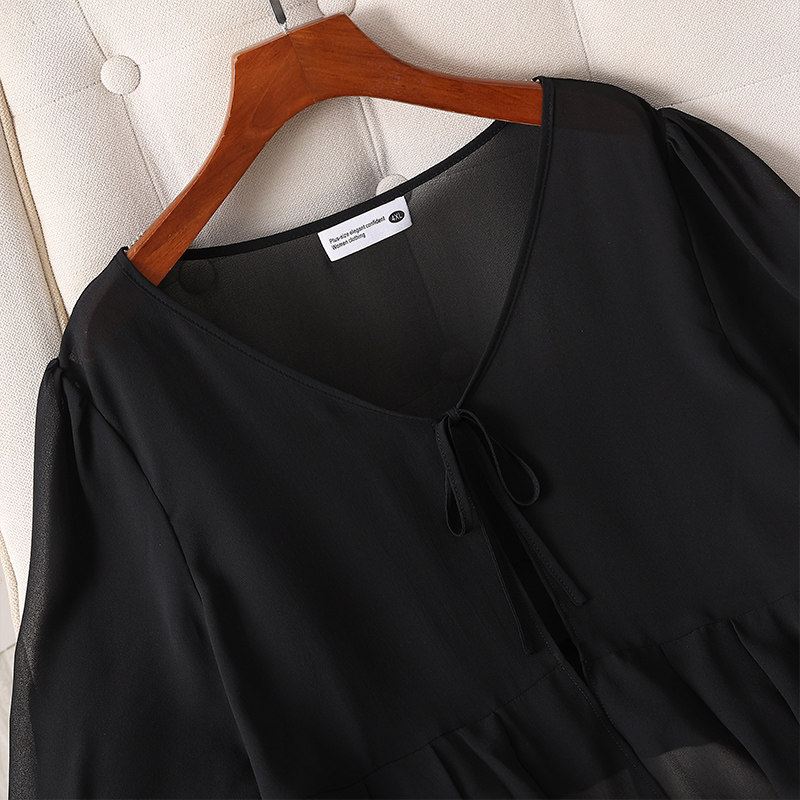  伊自尚服饰短外套