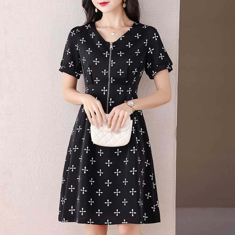  伊自尚服饰大码女装