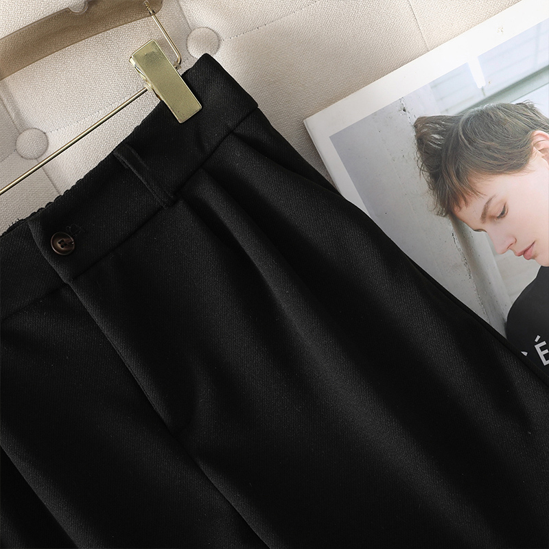  伊自尚服饰休闲裤