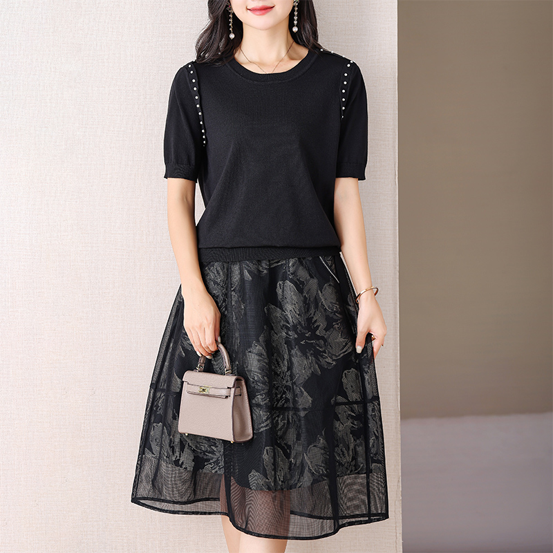  伊自尚服饰大码套装