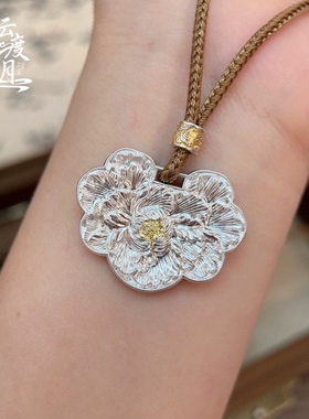 爆款足银9999錾刻牡丹花莲花平安锁小红书新款毛衣链吊坠纯银项链