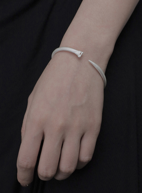 KAMMERHOPA 设计师品牌C形环925银细手镯做旧小众男女同款新品