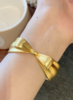 在逃公主开口手镯女蝴蝶结镯子小众轻奢假金仿真黄金配饰沙金饰品