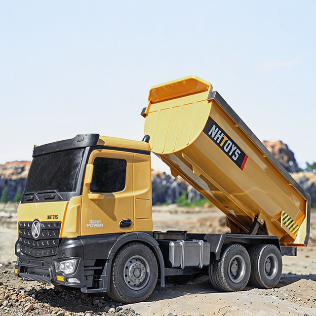 Children's remote control dump truck transporter toy boy dump truck model simulation engineering vehicle truck non-alloy gift
