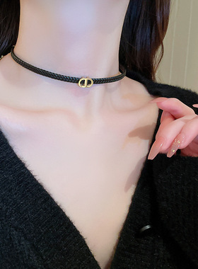 百搭甜酷chocker黑色颈链钛钢字母猪鼻子项链人造皮革简约锁骨链