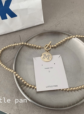 日韩ins金色字母圆牌合金项链