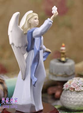 美国hallmark瓷偶圣诞祈福摆件