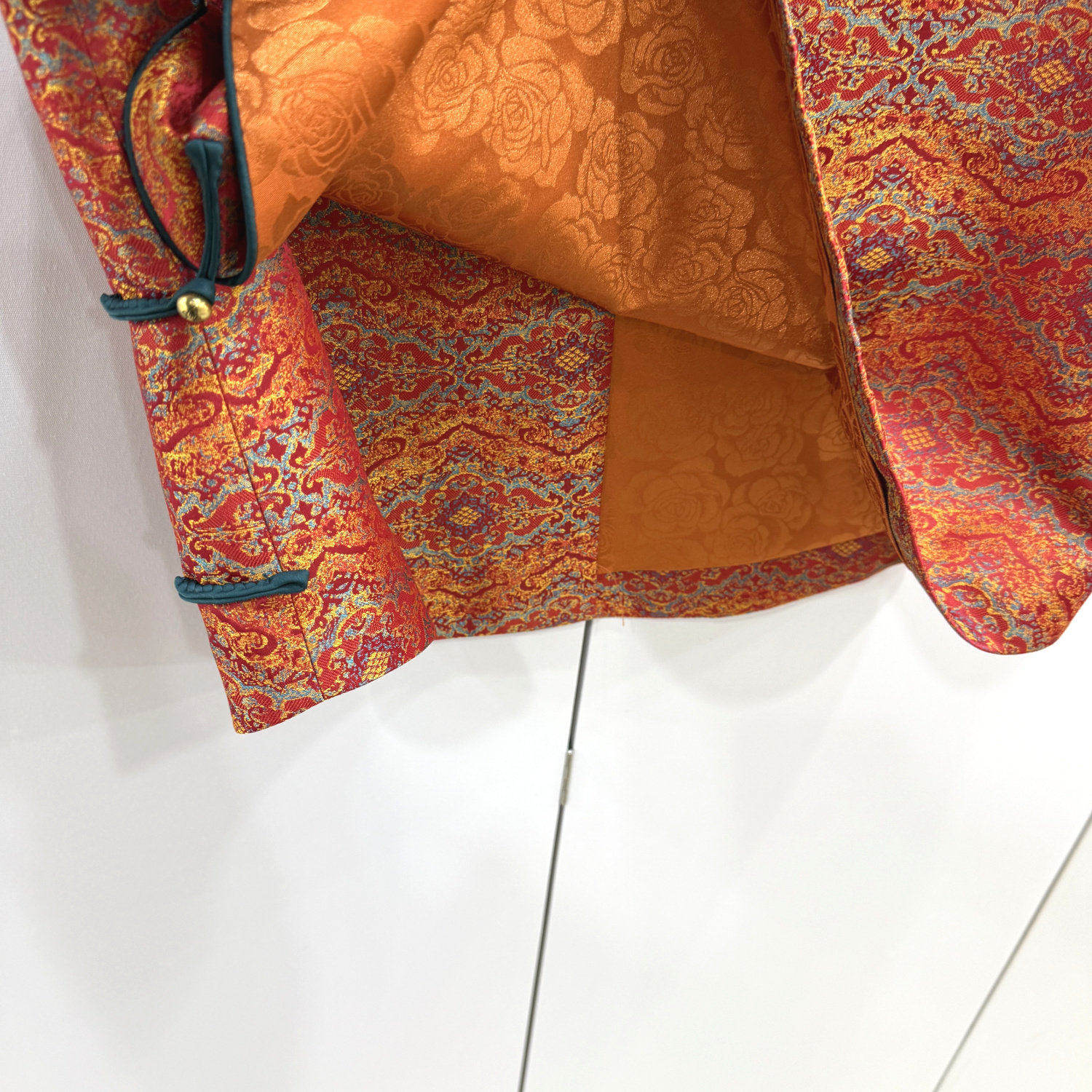 26675欧洲站26春新款斜门禁盘扣娃娃领复古提花国风真丝马甲外套,淘宝优惠券,粉丝福利购,淘宝优惠卷