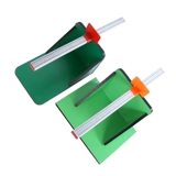 Учащиеся начальной и средней школы, сидящие на переднем сгибательном тестере Специальные места для вступительного экзамена средней школы, тренера -див на физическом осмотре одеял