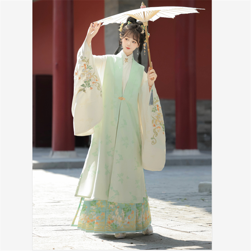 启葳朝晖原创汉服【花重锦】秋冬晚明风长衫重工刺绣云肩比甲套装 - 图1