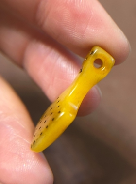 西藏区特色牦牛骨驼阿呆咒点牌子吊坠侧挂手工骨质文玩配饰卡子