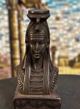 埃及卢克索拉美西斯法老雕像