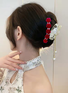 法式玫瑰流苏抓夹气质甜美鲨鱼夹