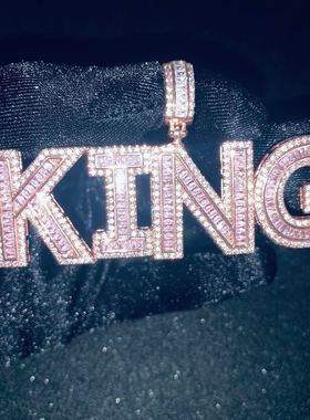 欧美嘻哈粉色微镶锆石中号冰糖可定制字母拼接组合吊坠项链锁骨链