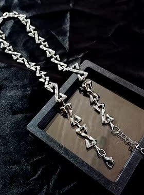 欧美嘻哈个性Z字母拼接男生项链女小众设计冷淡高级感数字锁骨链