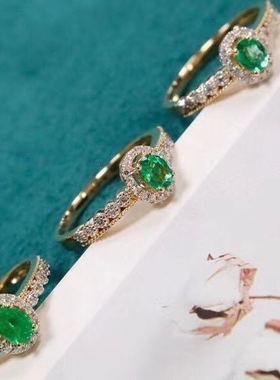 925银带钻晶体干净祖母绿戒指