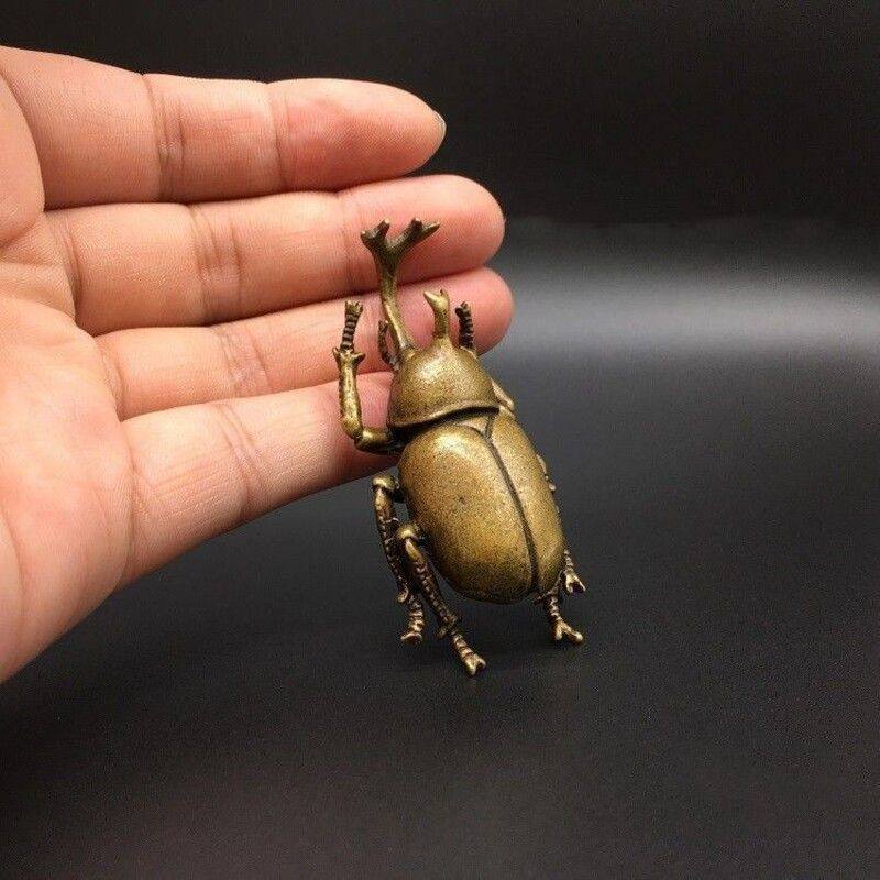 Antiques and miscellaneous antiques, pure copper, small beetles, old copper beetles, rich armor, copper sculptures, tea pets, copperware ornaments